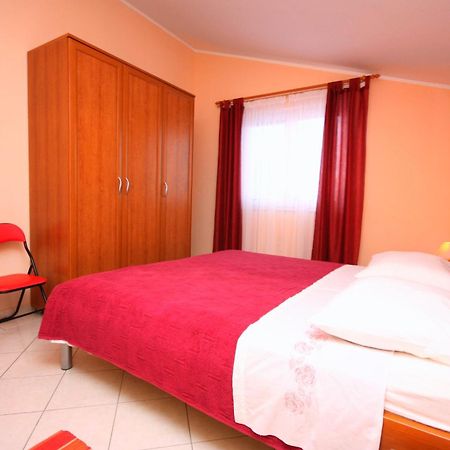 Apartments By The Sea Vinisce, Trogir - 5229 חדר תמונה