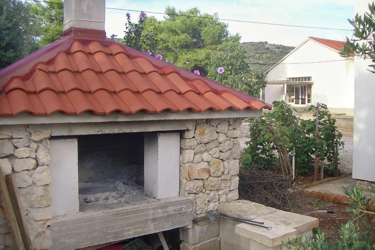 Apartments By The Sea Vinisce, Trogir - 5229 מראה חיצוני תמונה